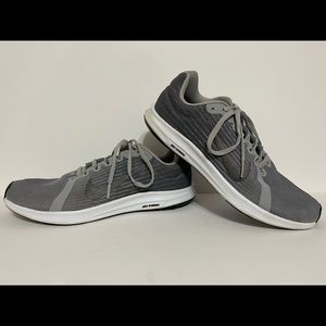 Nike Women’s Downshifter Running Shoe Size 9.5